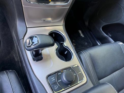 Used 2014 Jeep Grand Cherokee Limited AWD/4WD image 23