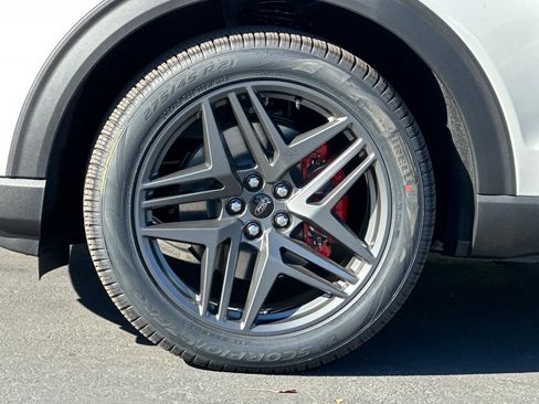 New 2026 Ford Explorer ST-Line w/ ST-Line Street Pack image 27