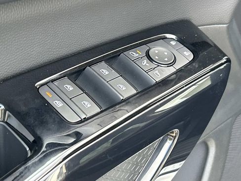 New 2026 Nissan Pathfinder Platinum AWD/4WD image 17