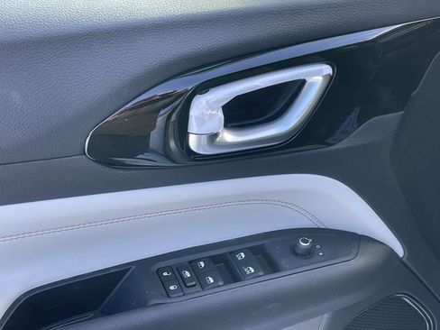 New 2026 Jeep Compass Limited image 13