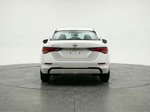 Used 2025 Nissan Sentra S image 6