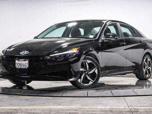 Used 2023 Hyundai Elantra Limited FWD image 1