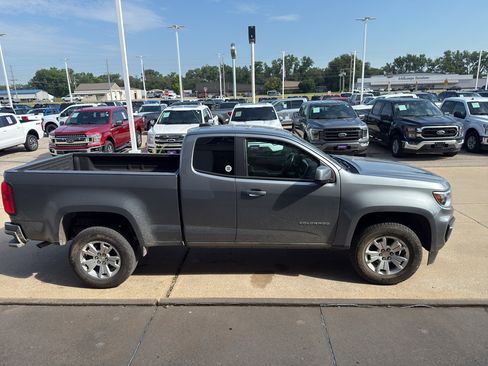 Used 2021 Chevrolet Colorado LT w/ Fleet Safety Package RWD image 10