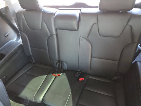 Used 2022 Kia Telluride EX w/ EX Premium Package FWD image 8