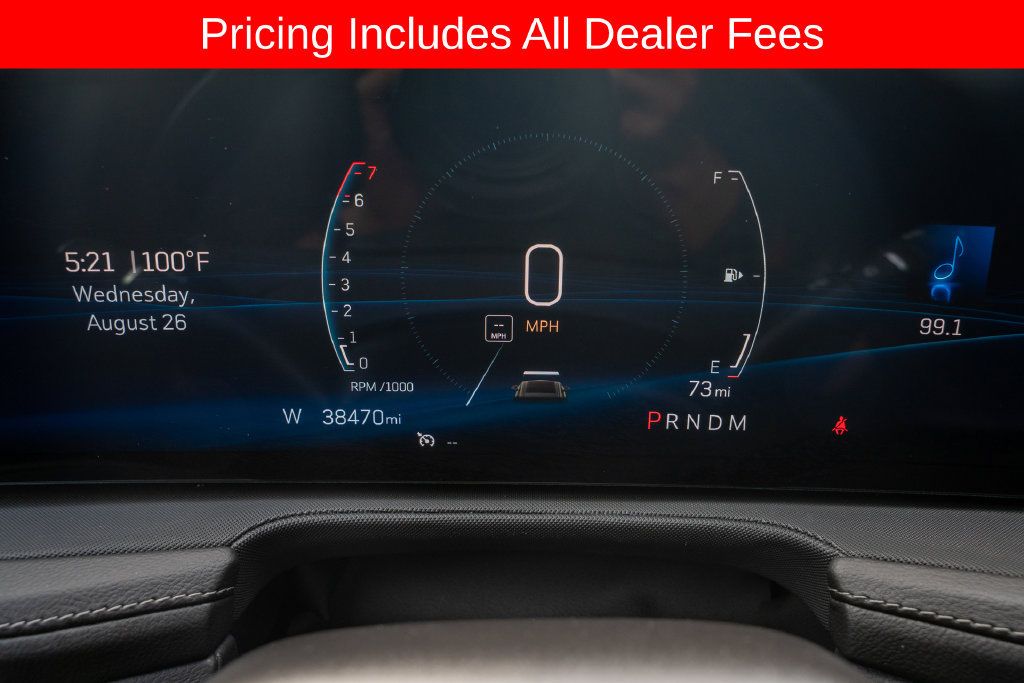 Used 2024 Cadillac XT4 Luxury w/ Cold Weather Package FWD image 19