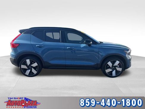 Used 2023 Volvo XC40 Recharge Ultimate image 6