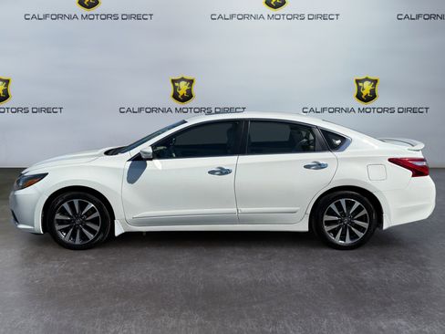 Used 2016 Nissan Altima 2.5 SL w/ 2.5 Technology w/LED Package FWD image 2