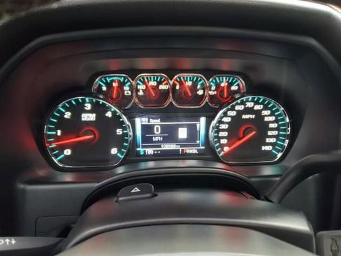 Used 2017 Chevrolet Silverado 1500 High Country image 23