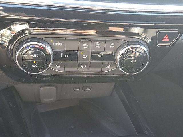 Certified 2024 Chevrolet Trax RS w/ Sunroof Package FWD image 26