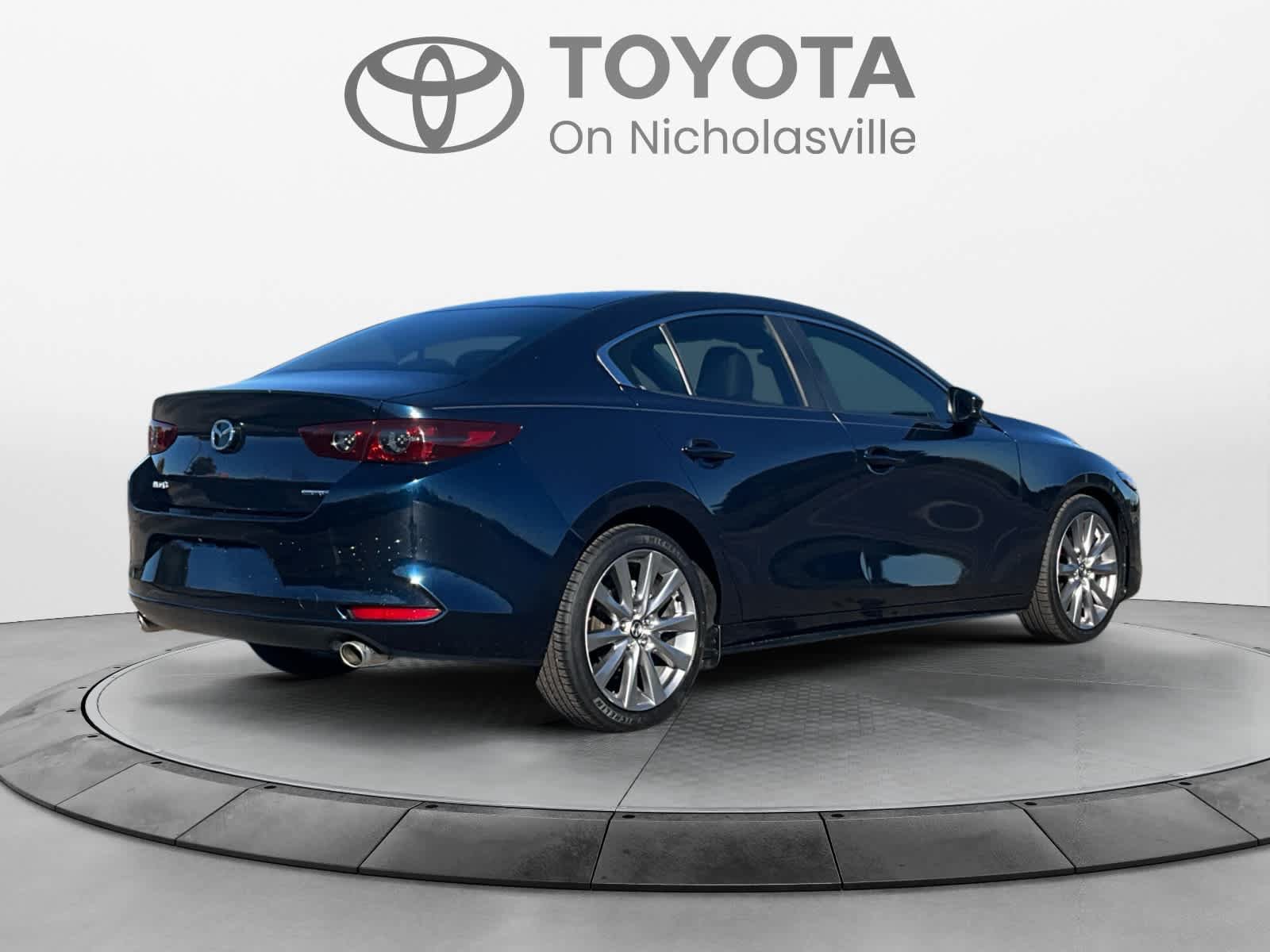 Used 2020 MAZDA MAZDA3 Sedan w/ Select Package FWD image 5