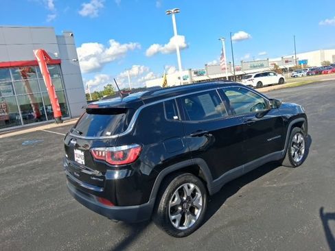 Used 2018 Jeep Compass Limited AWD/4WD image 9
