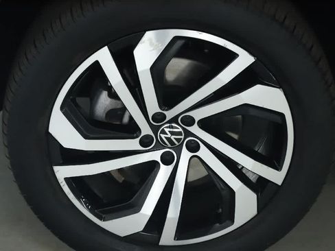 Certified 2023 Volkswagen Atlas SEL AWD/4WD image 41