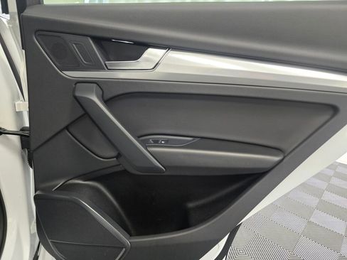 Used 2025 Audi Q5 2.0T Premium image 26