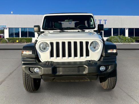 Used 2022 Jeep Wrangler Unlimited Sport image 2