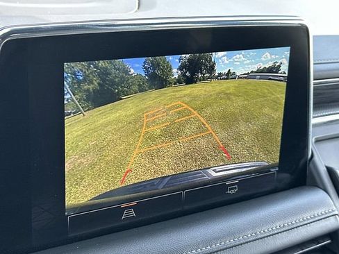 Used 2023 GMC Yukon SLT image 34