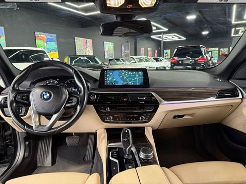 Used 2017 BMW 530i RWD image 15