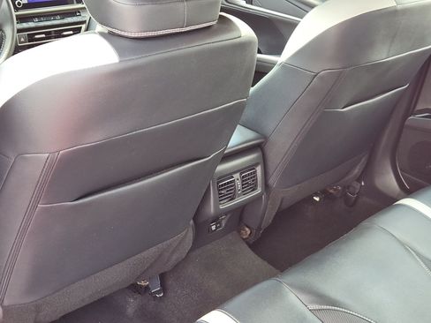 Certified 2025 Toyota Camry SE FWD image 23