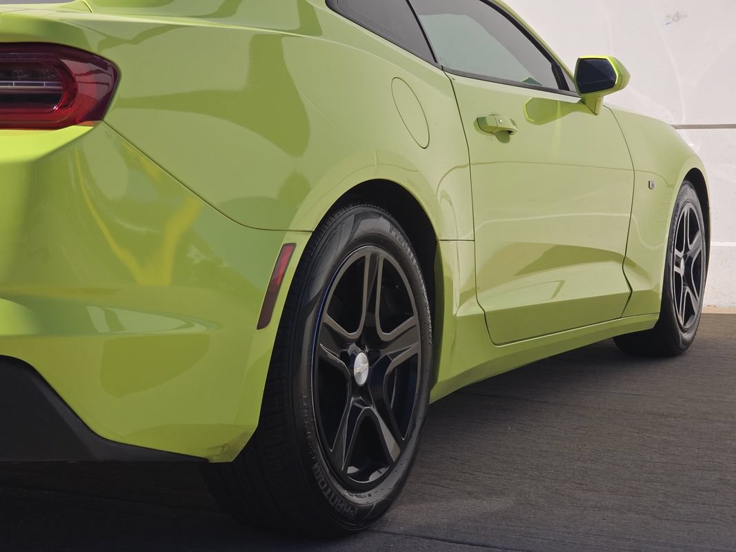 Used 2019 Chevrolet Camaro LT RWD image 31