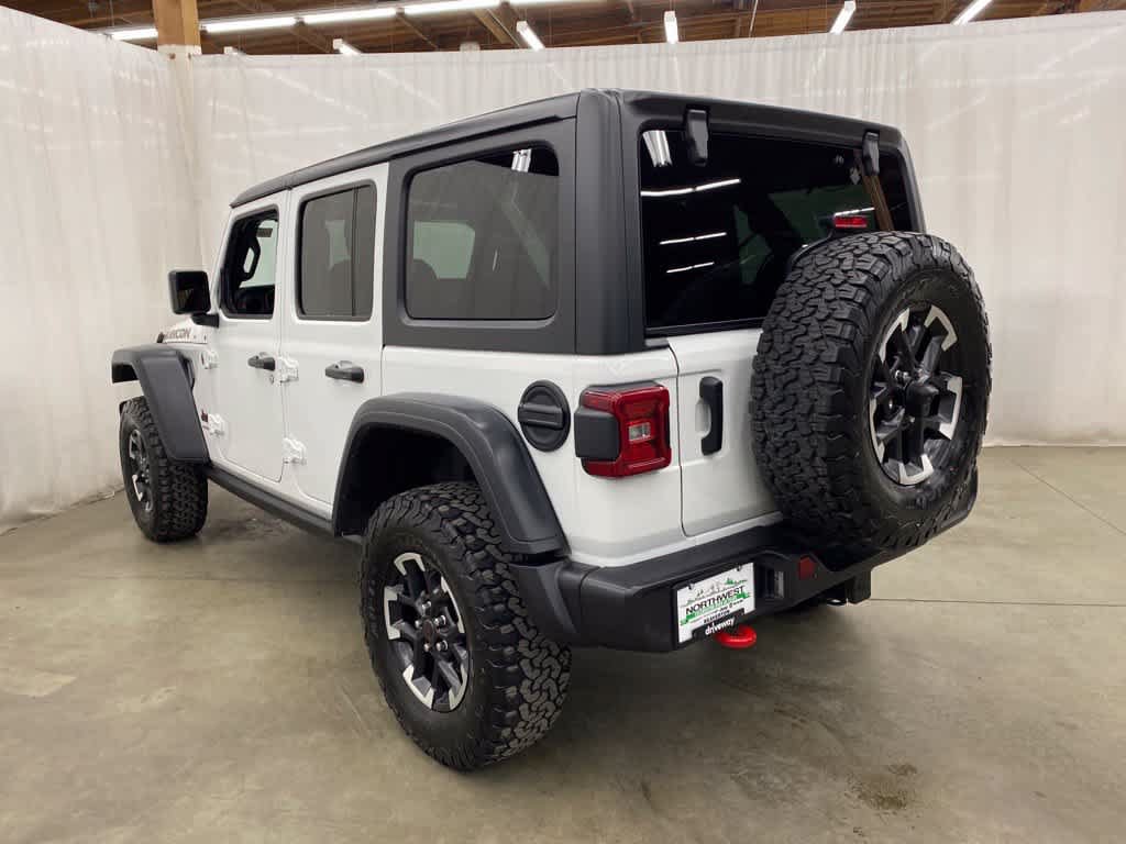 Used 2025 Jeep Wrangler Unlimited Rubicon AWD/4WD image 4