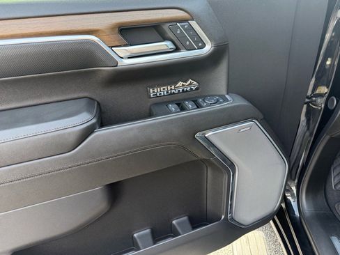 Used 2024 Chevrolet Silverado 1500 High Country w/ Midnight Edition image 18