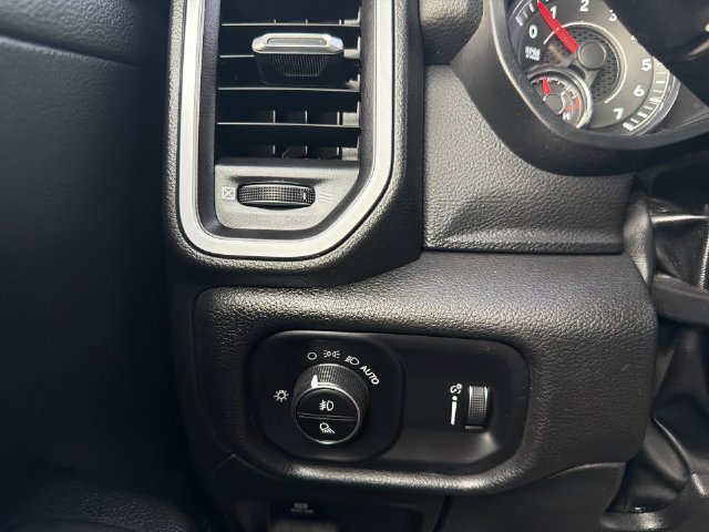 Used 2023 RAM 1500 Big Horn AWD/4WD image 18