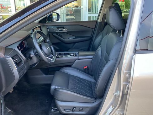 Certified 2023 Nissan Rogue Platinum w/ Platinum Premium Package AWD/4WD image 19