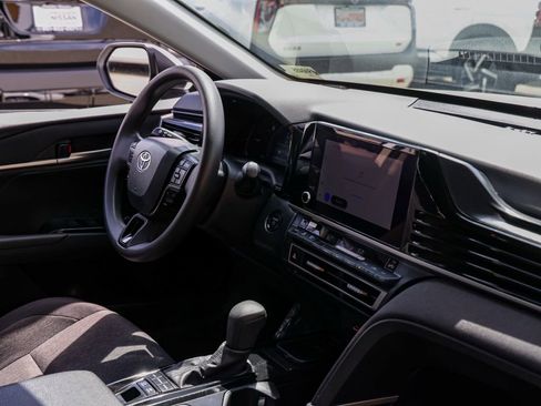 Used 2025 Toyota Camry LE image 19