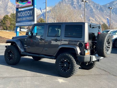 Used 2014 Jeep Wrangler Unlimited Sahara w/ Connectivity Group image 10