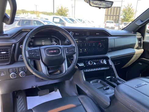 Used 2024 GMC Sierra 2500 AT4 w/ AT4 Premium Plus Package image 37