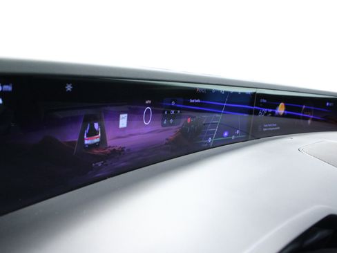 Used 2024 Lincoln Nautilus Reserve image 24