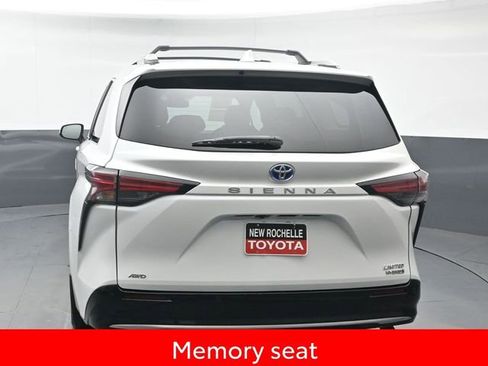 Certified 2023 Toyota Sienna Limited image 5