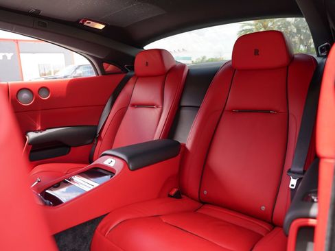 Used 2020 Rolls-Royce Wraith RWD image 22