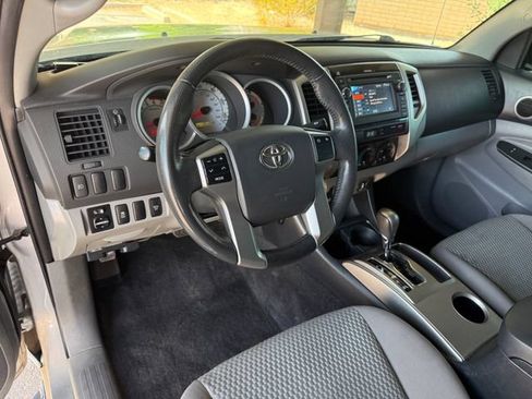 Used 2013 Toyota Tacoma 4x4 Double Cab image 25