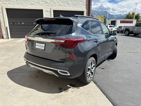 Used 2022 Kia Seltos EX AWD/4WD image 8