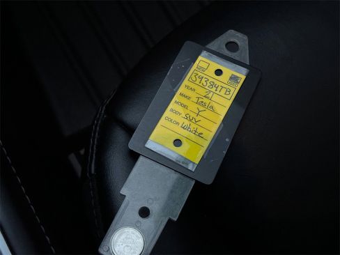 Used 2021 Tesla Model Y Long Range image 25