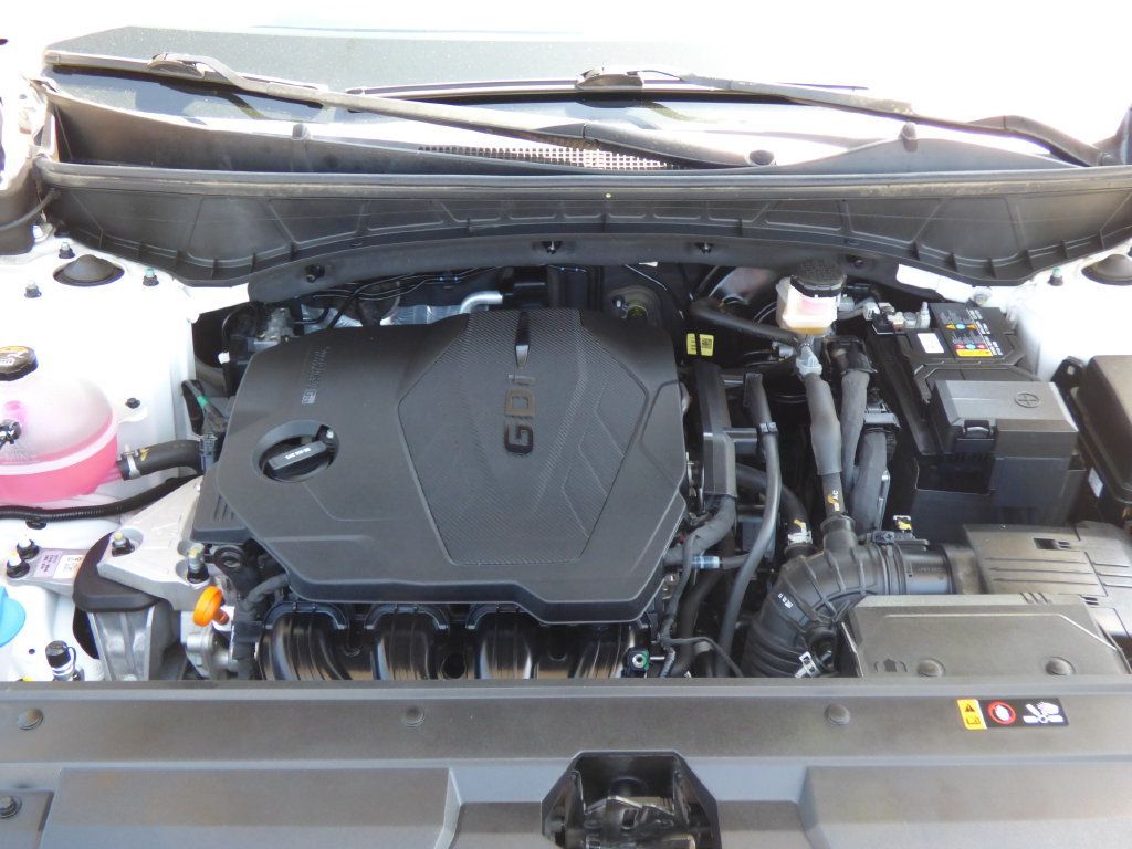 Used 2022 Hyundai Santa Cruz SEL w/ Activity Package FWD image 11