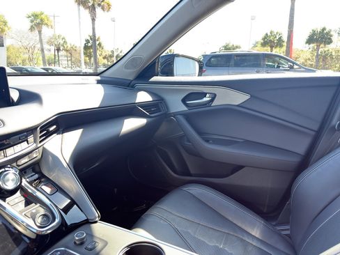 Used 2025 Acura TLX w/ Technology Package image 39