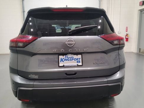Used 2024 Nissan Rogue SV image 13