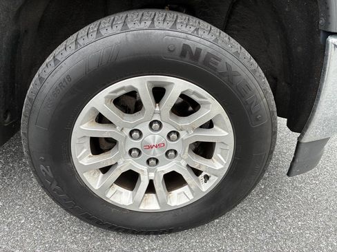 Used 2018 GMC Sierra 1500 SLE w/ SLE Value Package AWD/4WD image 25