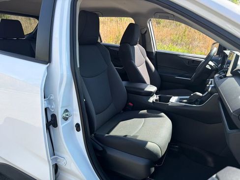 Used 2023 Toyota RAV4 LE image 13
