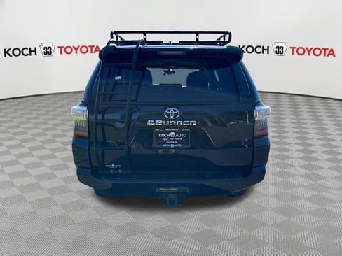 Used 2019 Toyota 4Runner SR5 AWD/4WD image 7