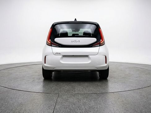 Used 2025 Kia Soul LX w/ LX Technology Package image 7