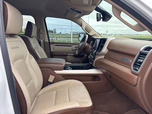 Used 2020 RAM 1500 Laramie AWD/4WD image 13
