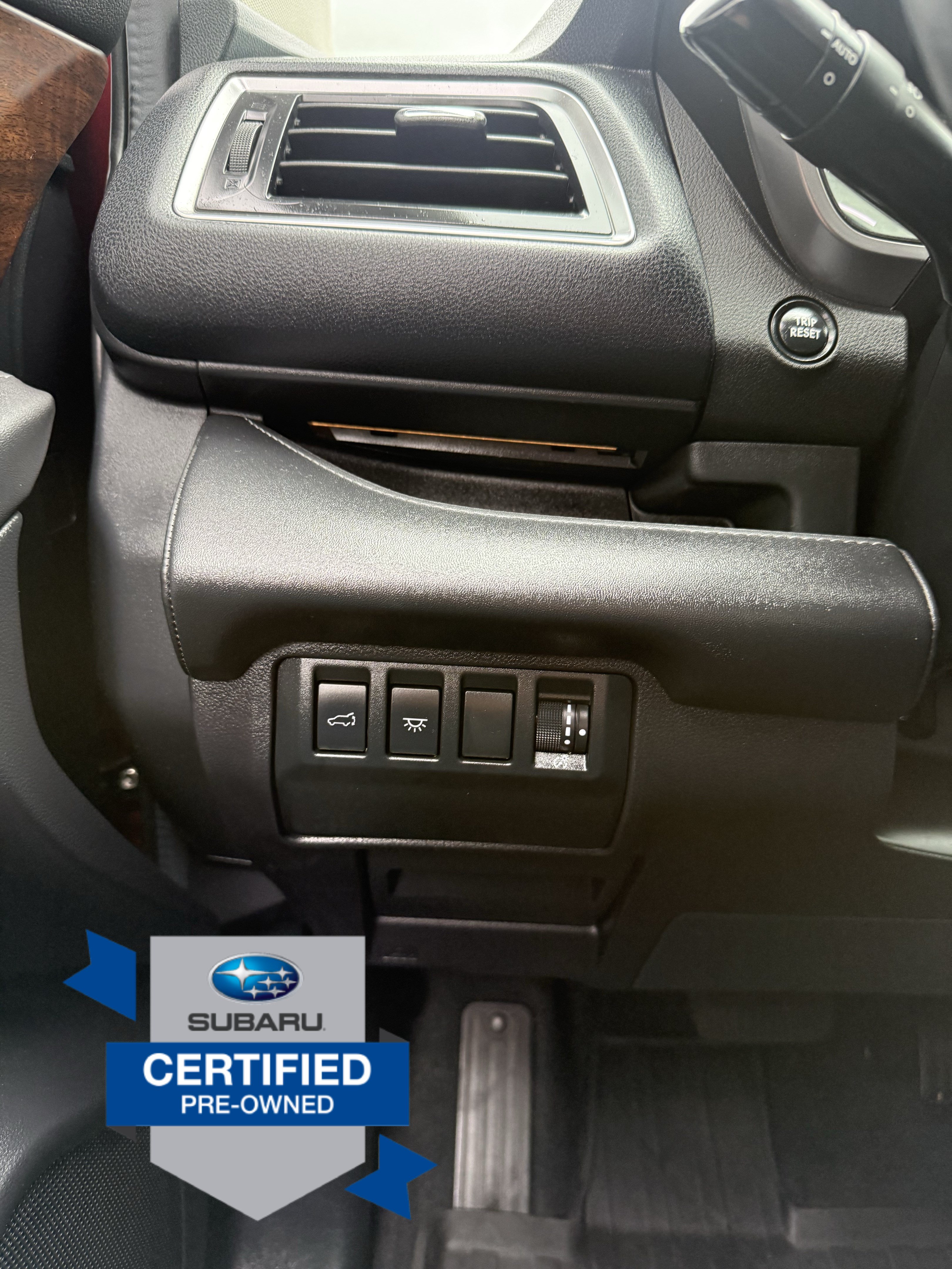 Used 2025 Subaru Ascent Touring w/ Popular Package #1 AWD/4WD image 29