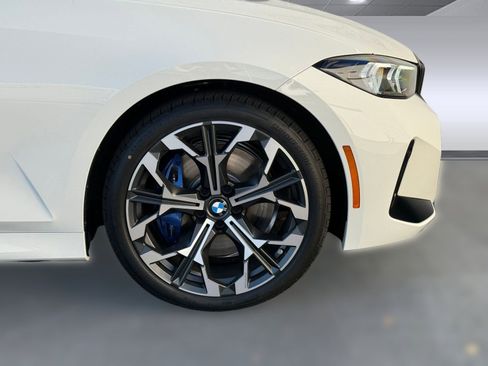 New 2026 BMW 330i Sedan w/ M Sport Package image 9