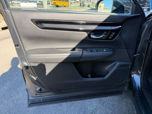 Used 2023 Honda CR-V Sport Touring image 17