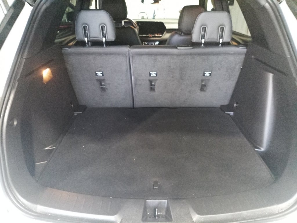 Used 2024 Chevrolet TrailBlazer RS w/ Convenience Package FWD image 9