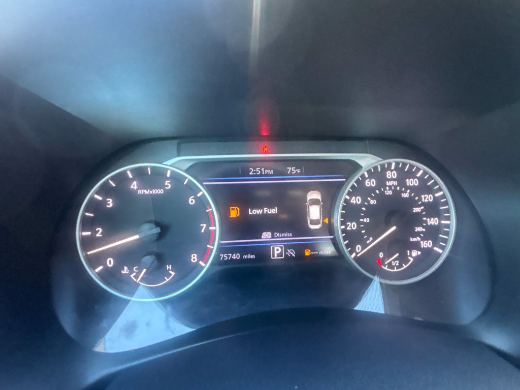 Used 2024 Nissan Sentra SV FWD image 14