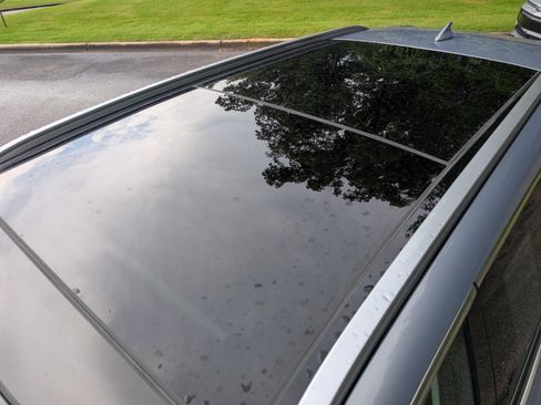 Used 2025 Kia Sorento S w/ Panoramic Sunroof Package FWD image 14