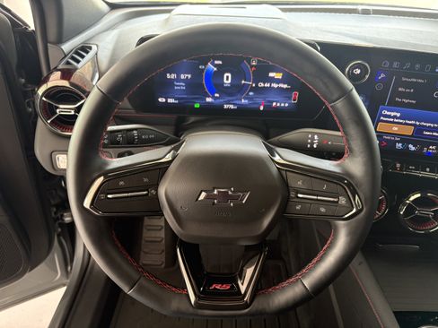 Used 2025 Chevrolet Blazer EV RS image 9